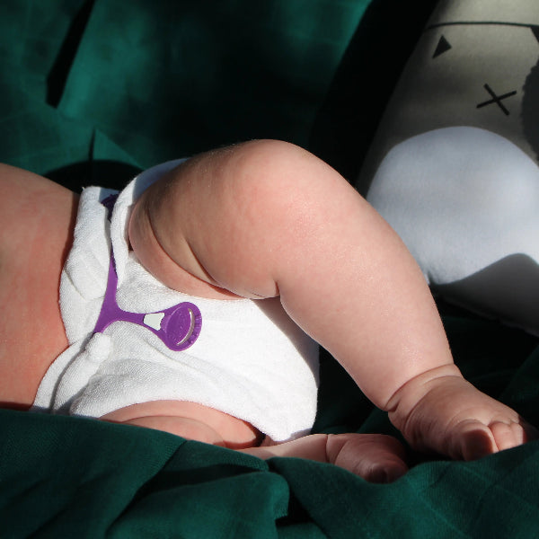 Mullwindeln - Little Birds Mullwindel an einem Neugeborenen