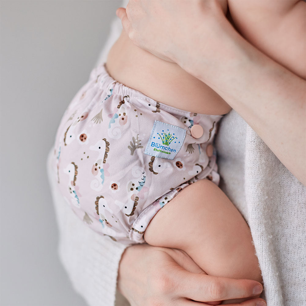 Blümchen PUL-Überhose Seepferdchen