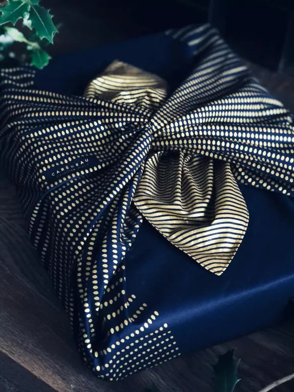 Carédeau Furoshiki - Geschenkverpackung aus Stoff Die goldene Eierhenne